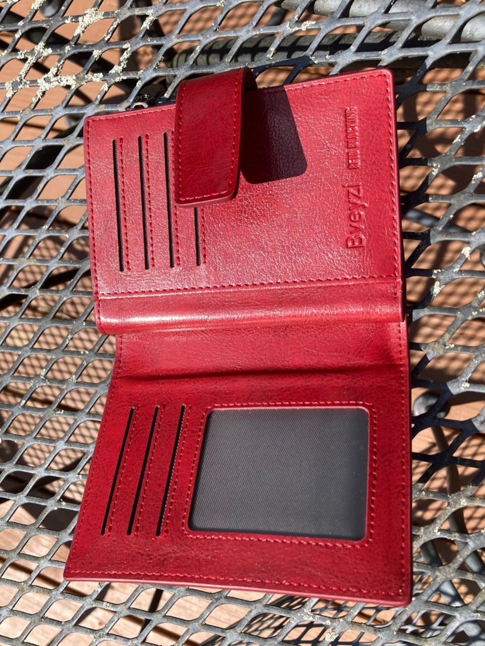 Red Security Wallet - Picture 4 of 8